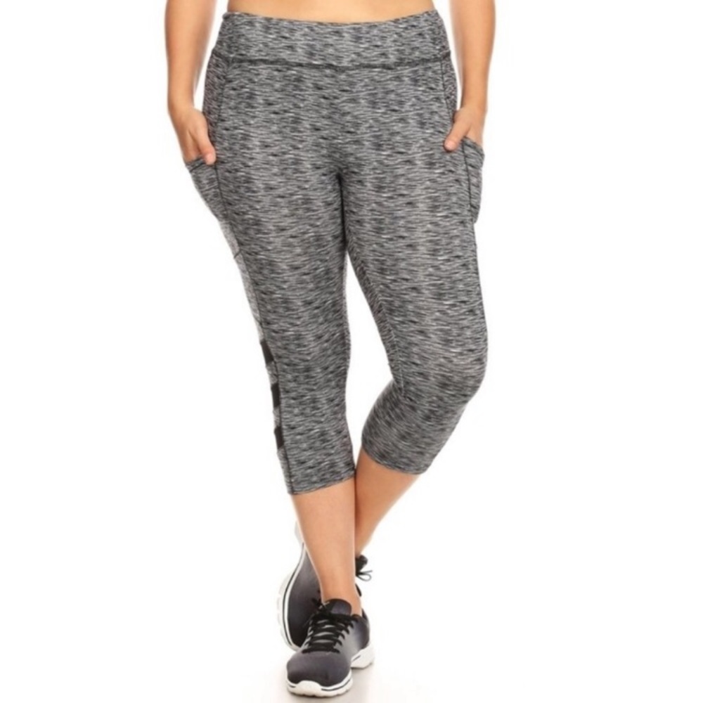 Plus size Capri w/ mesh and pockets - Picture 2 of 4